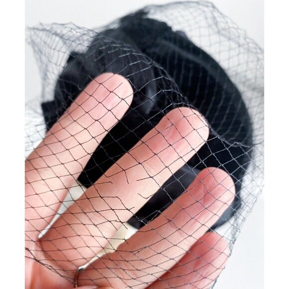 Vintage Velvet Satin Black Pillbox gat with Mesh Overlay S - Picture 11 of 13